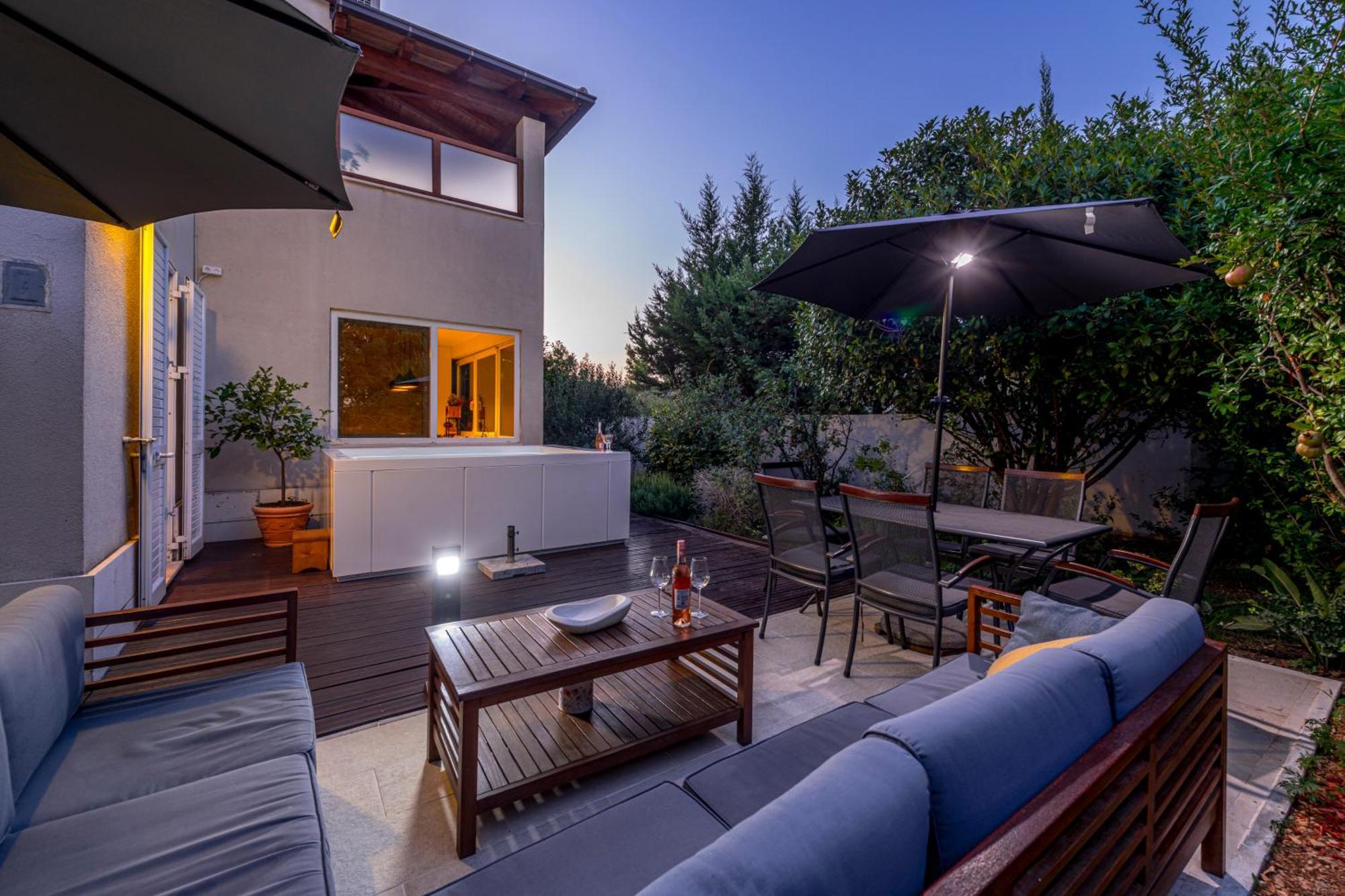 Leilighet With Terrace And Mini Pool Gold