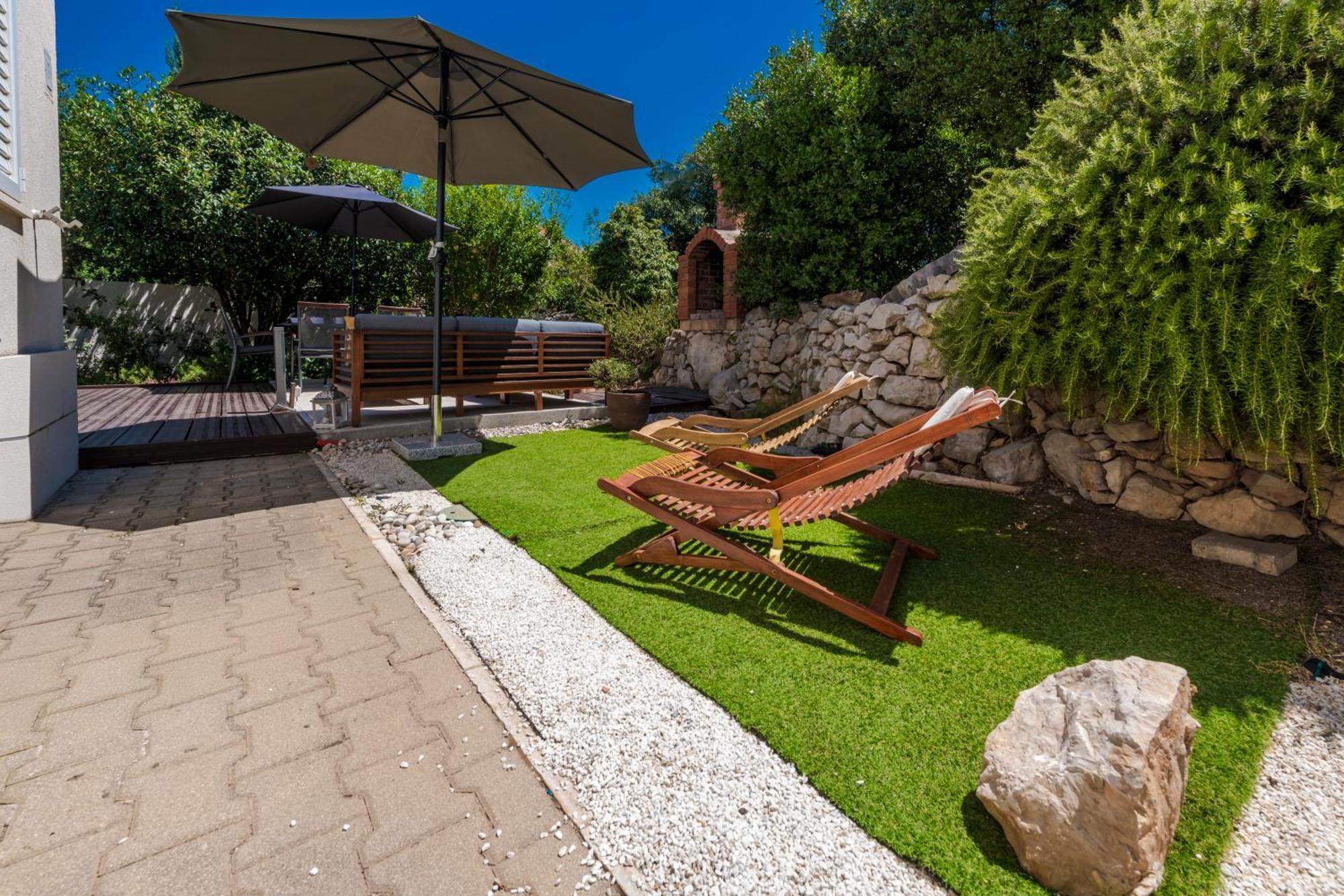 Apartment With Terrace And Mini Pool Gold *
